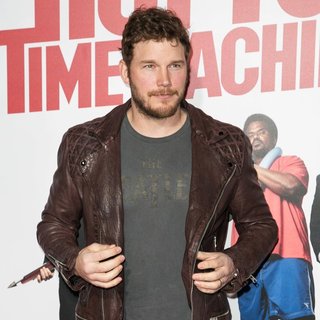 Los Angeles Premiere of Hot Tub Time Machine 2 - Red Carpet Arrivals