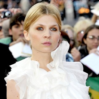 Harry Potter and the Deathly Hallows Part II World Film Premiere - Arrivals