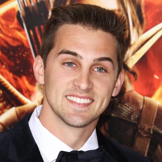 Los Angeles Premiere of The Hunger Games: Mockingjay, Part 1 - Arrivals