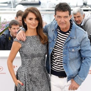 Penelope Cruz, Antonio Banderas in Pain and Glory Photocall - The 72nd Cannes Film Festival