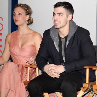 Kaley Cuoco, Joe Jonas in People's Choice Awards 2012 Nominations Press Conference