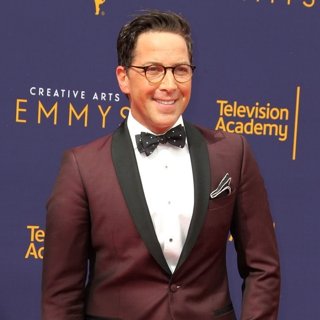 Dan Bucatinsky