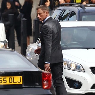 Filming A Scene for The New James Bond Film Skyfall