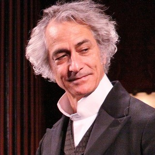 David Strathairn