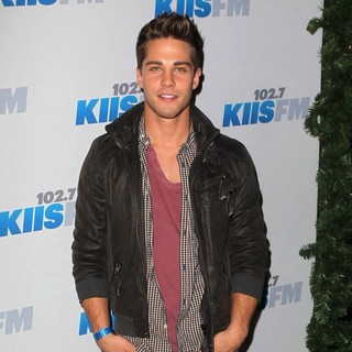 Dean Geyer