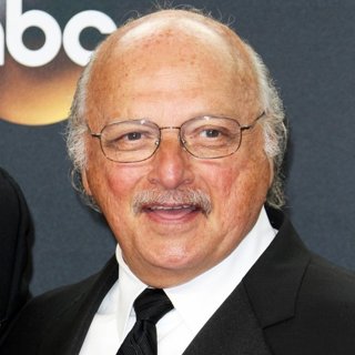 Dennis Franz