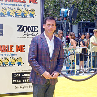 Los Angeles Premiere Of Universal Pictures' "Despicable Me" - Arrivals