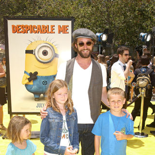 Los Angeles Premiere Of Universal Pictures' "Despicable Me" - Arrivals