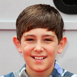 Los Angeles Premiere of Teenage Mutant Ninja Turtles - Arrivals