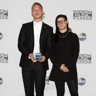 Diplo, Skrillex in American Music Awards 2015 - Press Room