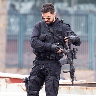 Dominic Cooper Filming Stratton