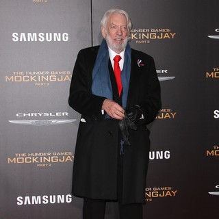Premiere of Lionsgate's The Hunger Games: Mockingjay, Part 2 - Arrivals