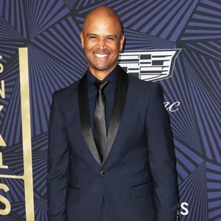 Dondre Whitfield