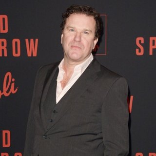 Douglas Hodge