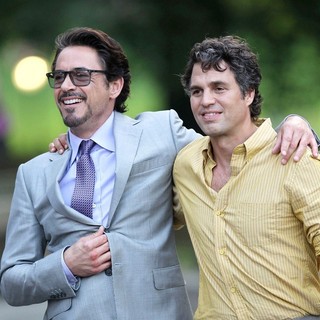 Actors on The Set of The Avengers Shooting on Location in Manhattan