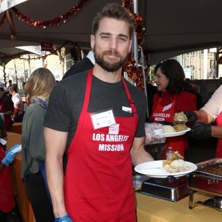Dustin Milligan