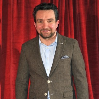 Sherlock Holmes: A Game of Shadows Premiere - Arrivals