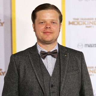 Los Angeles Premiere of The Hunger Games: Mockingjay, Part 1 - Arrivals
