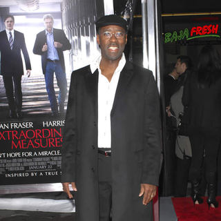 Premiere of 'Extraordinary Measures' - Arrivals