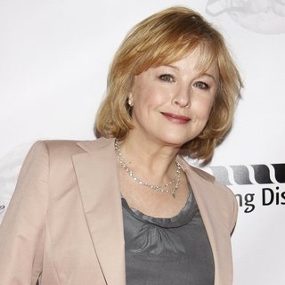 Faye Grant