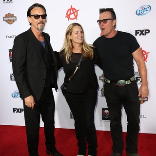 Tommy Flanagan, Barbara Patrick, Robert Patrick in Premiere of FX's Sons of Anarchy Season Six - Arrivals