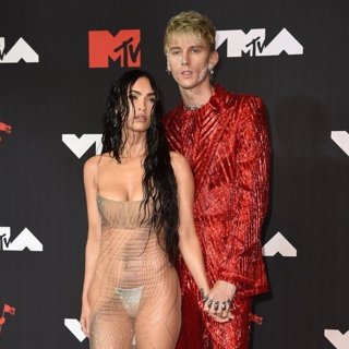 Megan Fox, Machine Gun Kelly in 2021 MTV Video Music Awards - Arrivals