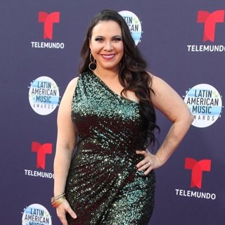 Gloria Calderon Kellett