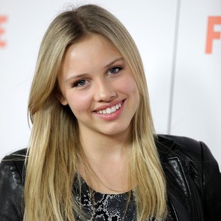 The Premiere of Paramount Pictures' Fun Size - Arrivals