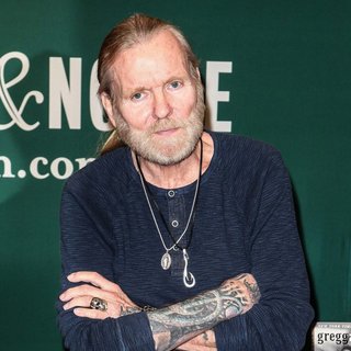 Gregg Allman Signs Copies of My Cross to Bear