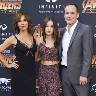Jennifer Grey, Stella Gregg, Clark Gregg in Avengers: Infinity War Premiere