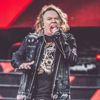 Guns N' Roses Performing Live In Concert