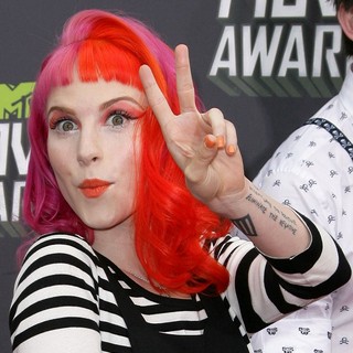 Hayley Williams, Paramore in 2013 MTV Movie Awards - Arrivals