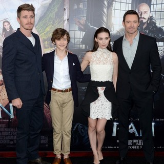 Garrett Hedlund, Levi Miller, Rooney Mara, Hugh Jackman