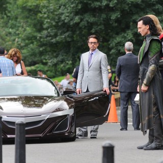Actors on The Set of The Avengers Shooting on Location in Manhattan