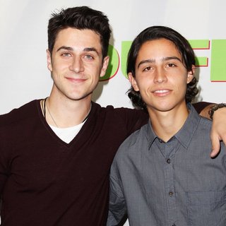 Los Angeles Fan Screening of The DUFF - Red Carpet Arrivals