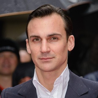 Henry Lloyd-Hughes