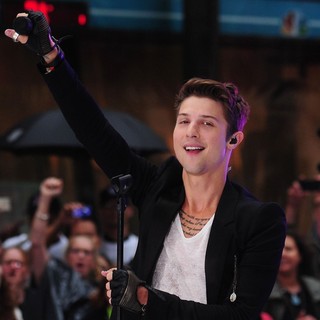 Ryan Follese, Hot Chelle Rae in Hot Chelle Rae Perform at The Toyota Concert Series on The Today Show