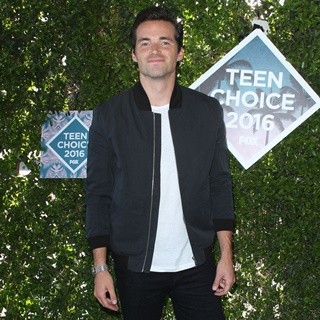 Ian Harding