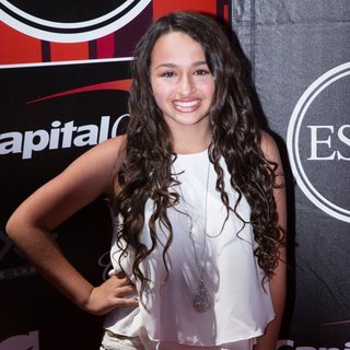 Jazz Jennings in The 2015 ESPYs - Red Carpet Arrivals