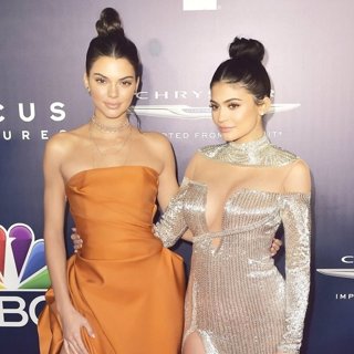 Kendall Jenner, Kylie Jenner in NBC Universal Golden Globes 2017 After Party