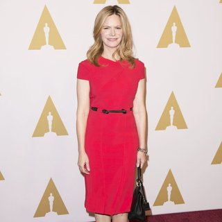 Jennifer Jason Leigh in 88th Annual Academy Awards Nominee Luncheon - Arrivals