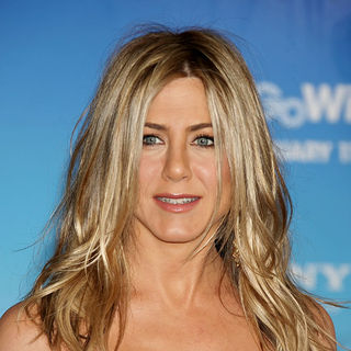 Premiere of 'Just Go with It' - Arrivals