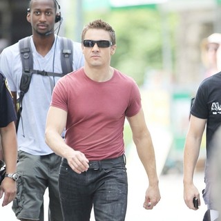 Actors on The Set of The Avengers Shooting on Location in Manhattan