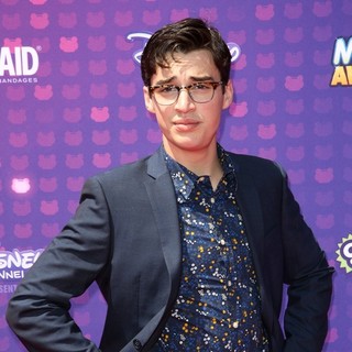 Joey Bragg