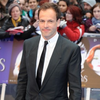 UK Premiere of Dark Shadows - Arrivals