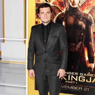 Los Angeles Premiere of The Hunger Games: Mockingjay, Part 1 - Arrivals