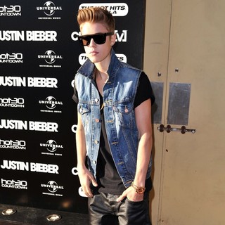 Justin Bieber Picture 1086 - The 2012 Teen Choice Awards - Arrivals