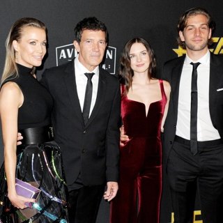Nicole Kimpel, Antonio Banderas, Stella Banderas, Eli Meyer in 23rd Annual Hollywood Film Awards - Arrivals