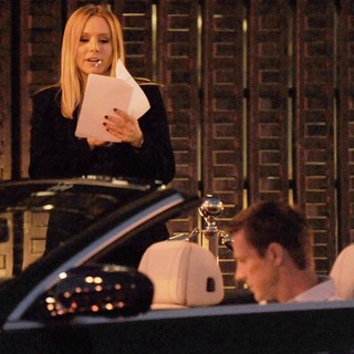 Kristen Bell Films Late Night Scenes for Veronica Mars