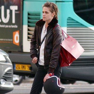 Kristen Stewart on The Film Set of Movie Personal Shopper